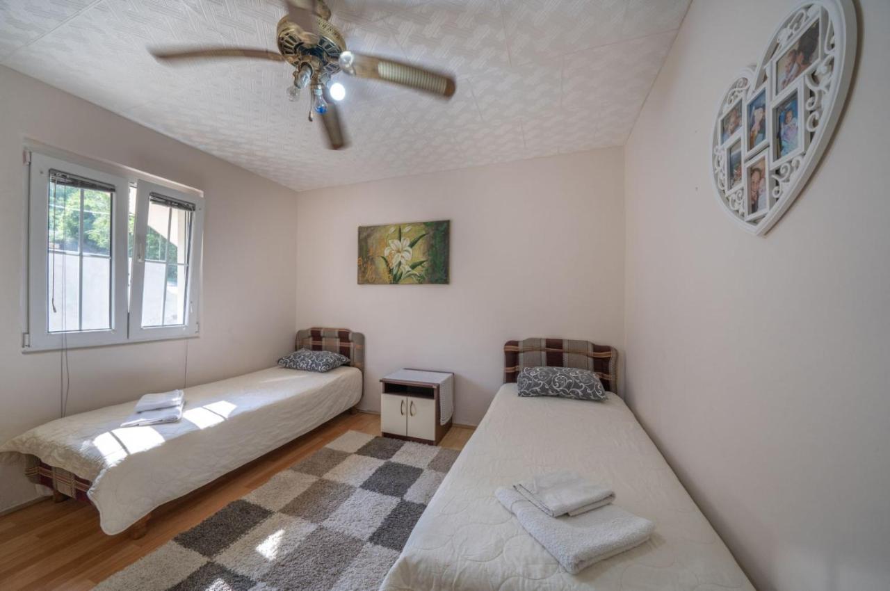 Apartments Zeko Донджі-Моріндж Екстер'єр фото